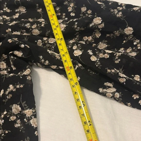And Now This Black Floral chiffon v neck top SZ 1X plus size puffy sleeve NWT - Picture 10 of 14